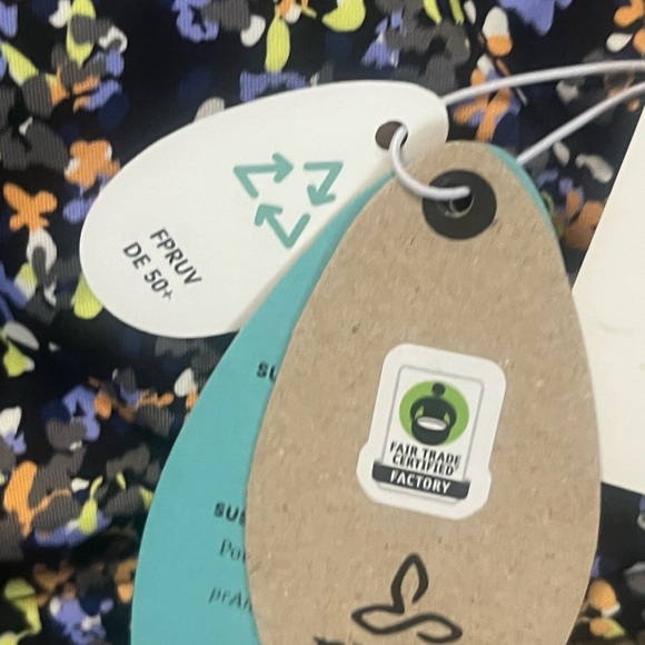 🌟SOLD🌟Prana Women XL Shoreline Top Bikini Black Petals - Picture 5 of 8